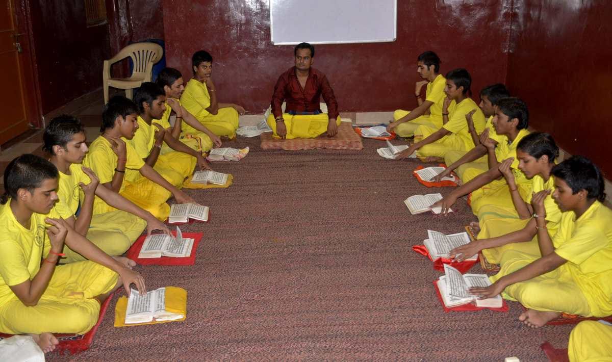Teachers day special many thing schanged but not changed student relation