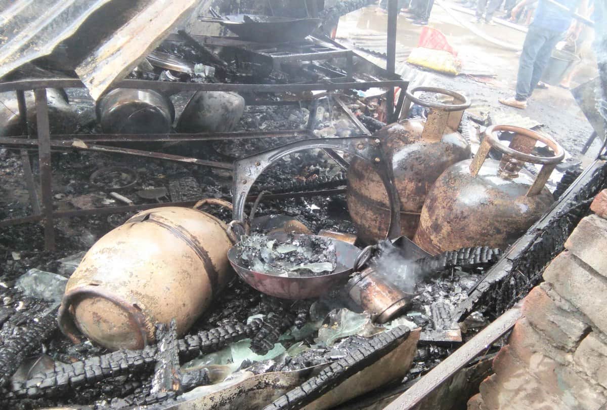 shop on fire at bilaspur himachal due to gas leakage