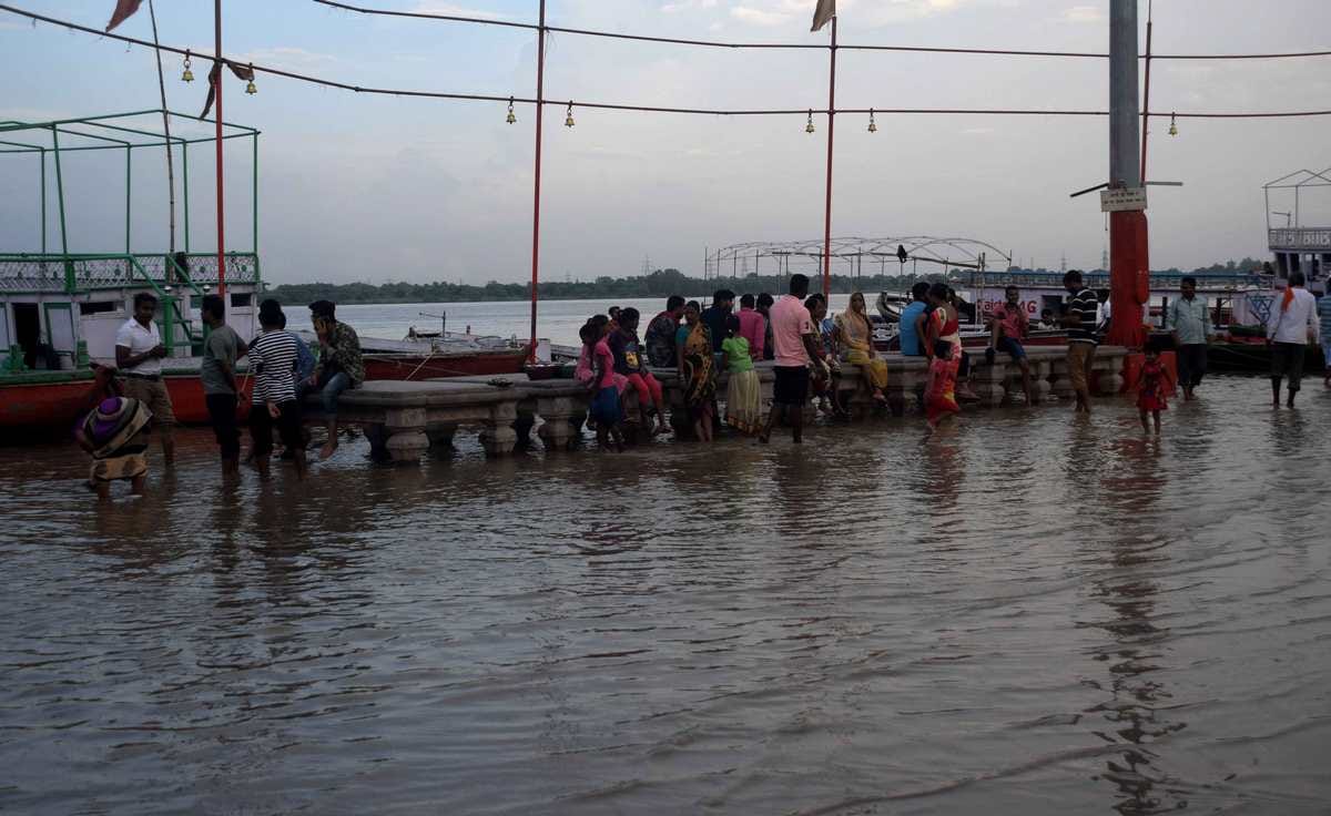 Varanasi ganga water level increase very fast