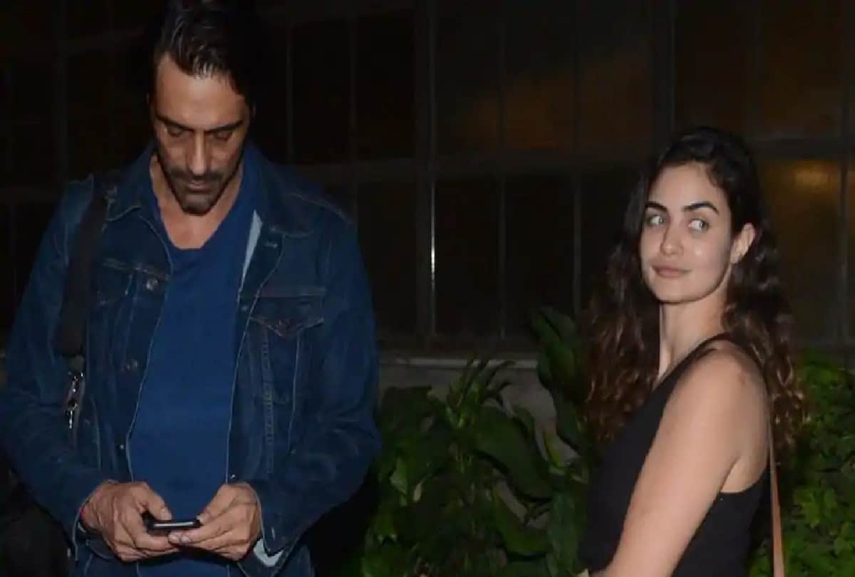 Arjun Rampal and Gabriella Demetriades spotted on a dinner date