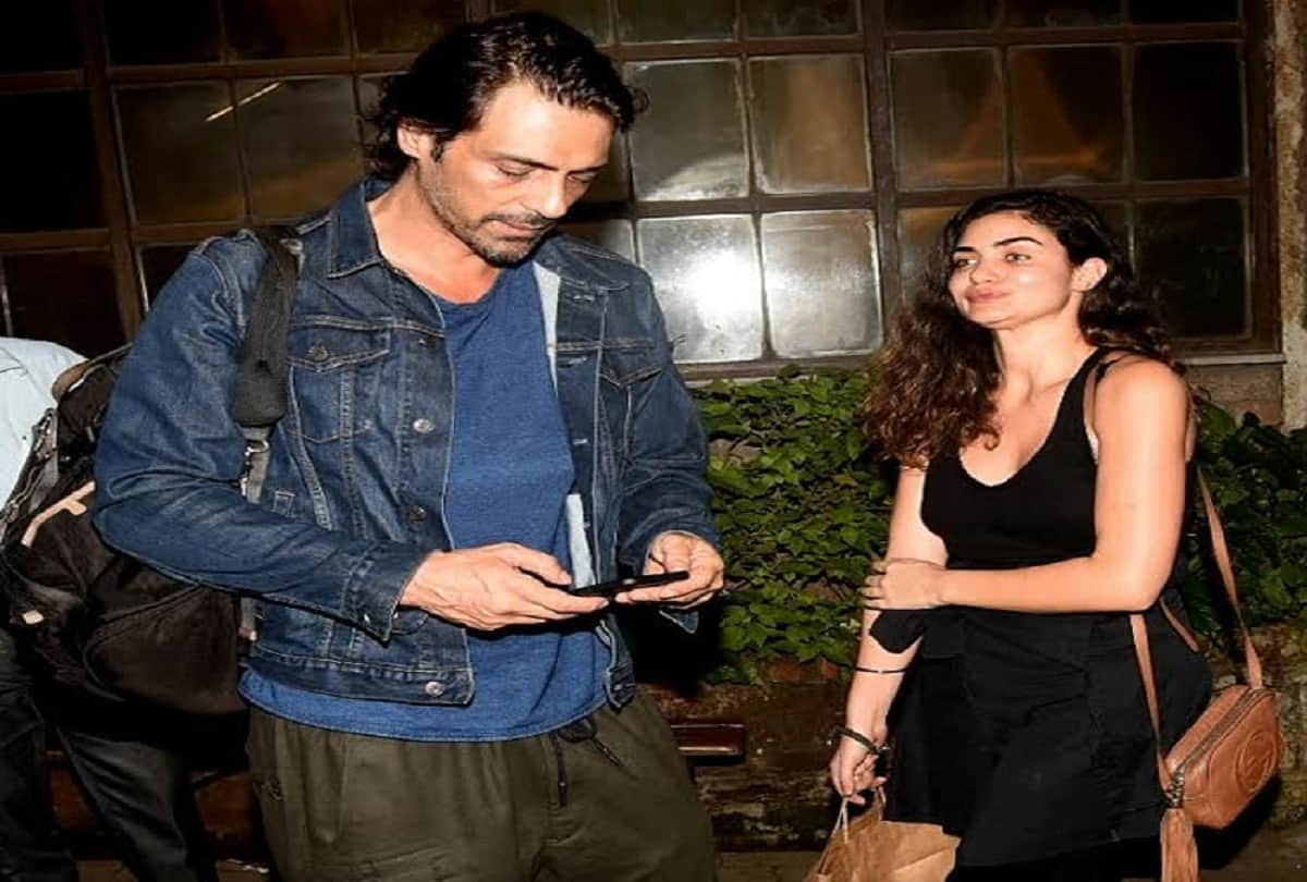 Arjun Rampal along with girlfriend Gabriella Demetriades celebrates Holi