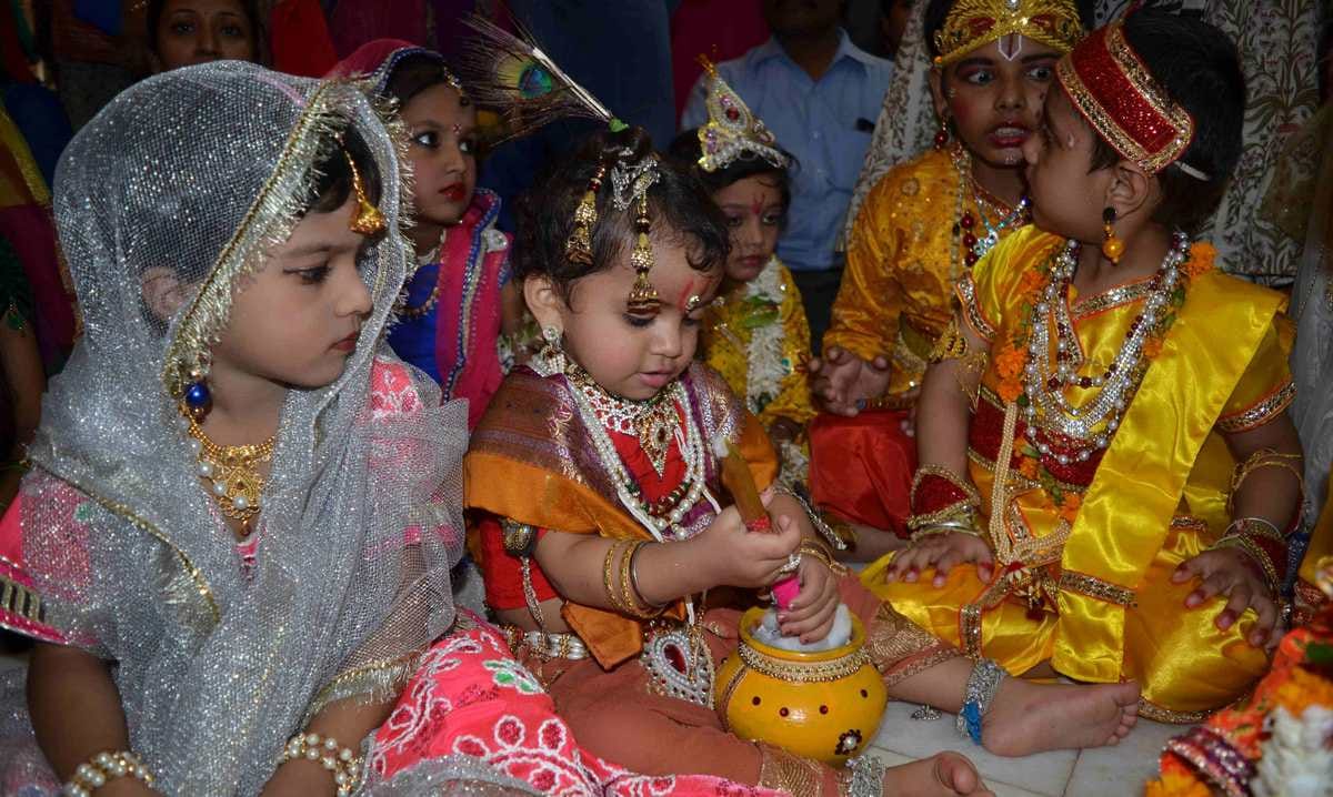 Shri krishna janmashtami celebration second day in varanasi