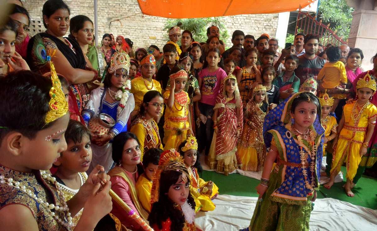 Shri krishna janmashtami celebration second day in varanasi