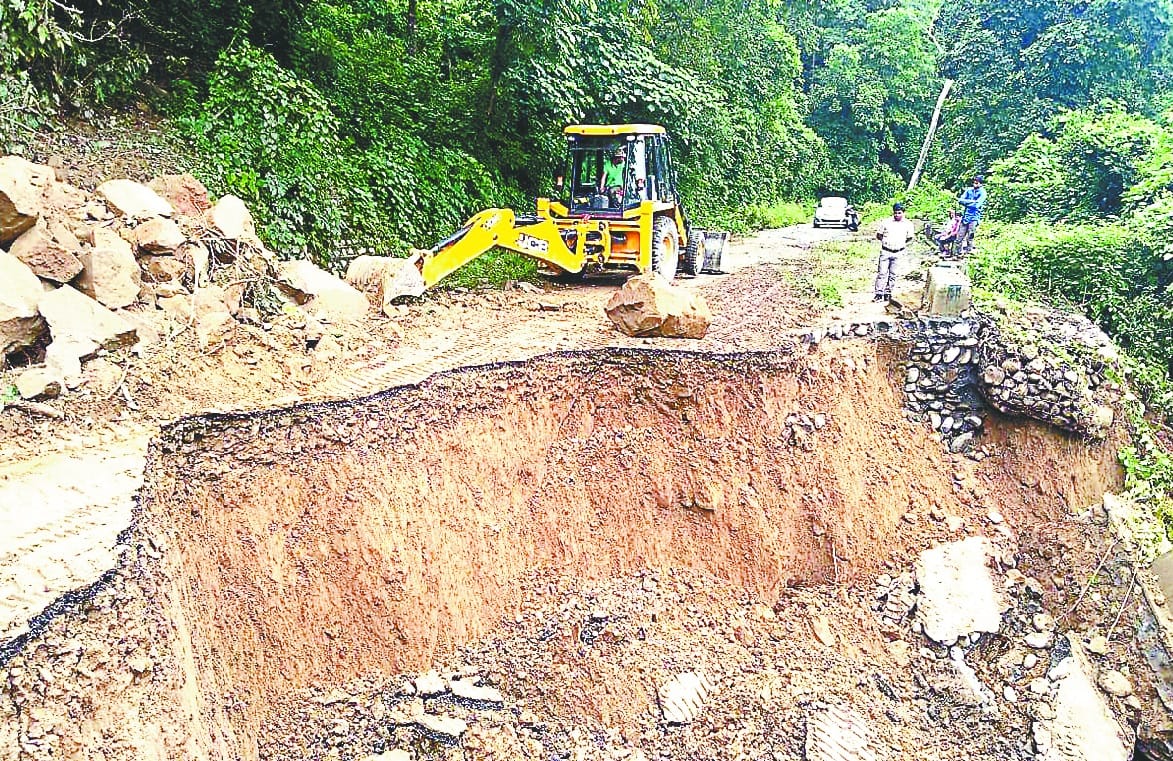 Removal of debris from Sandil Dam