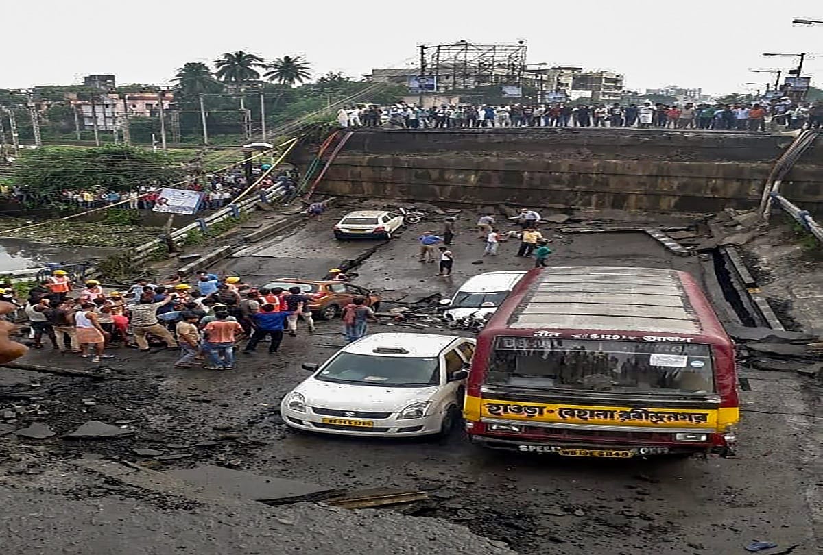 See and read where till now where flyover accident