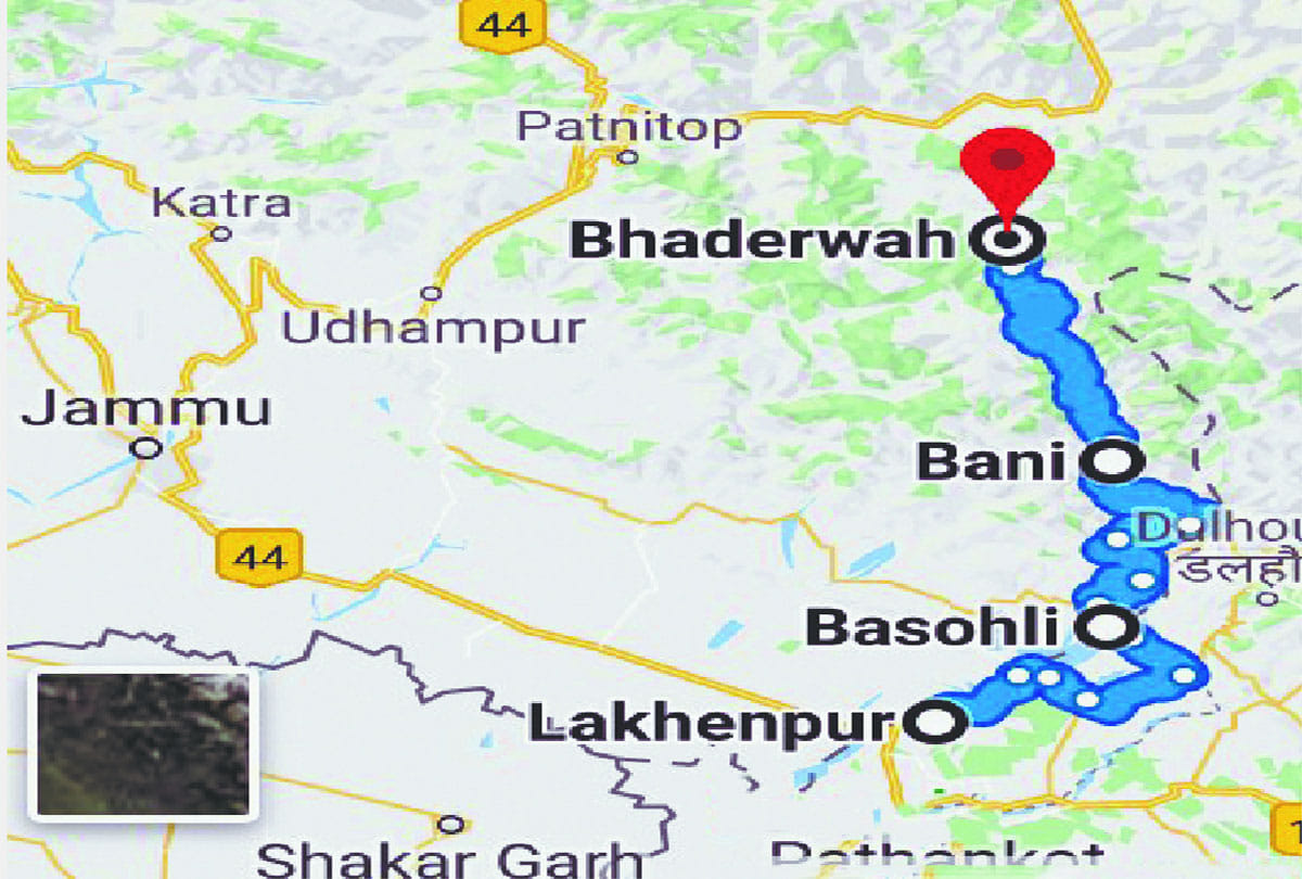 100 people reached into mud through google map
