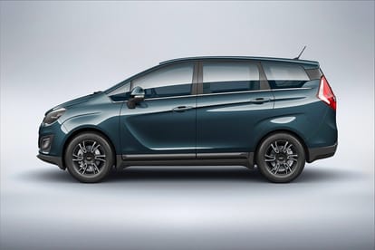 mahindra marazzo booking cross 10000 units,know the details of this new car