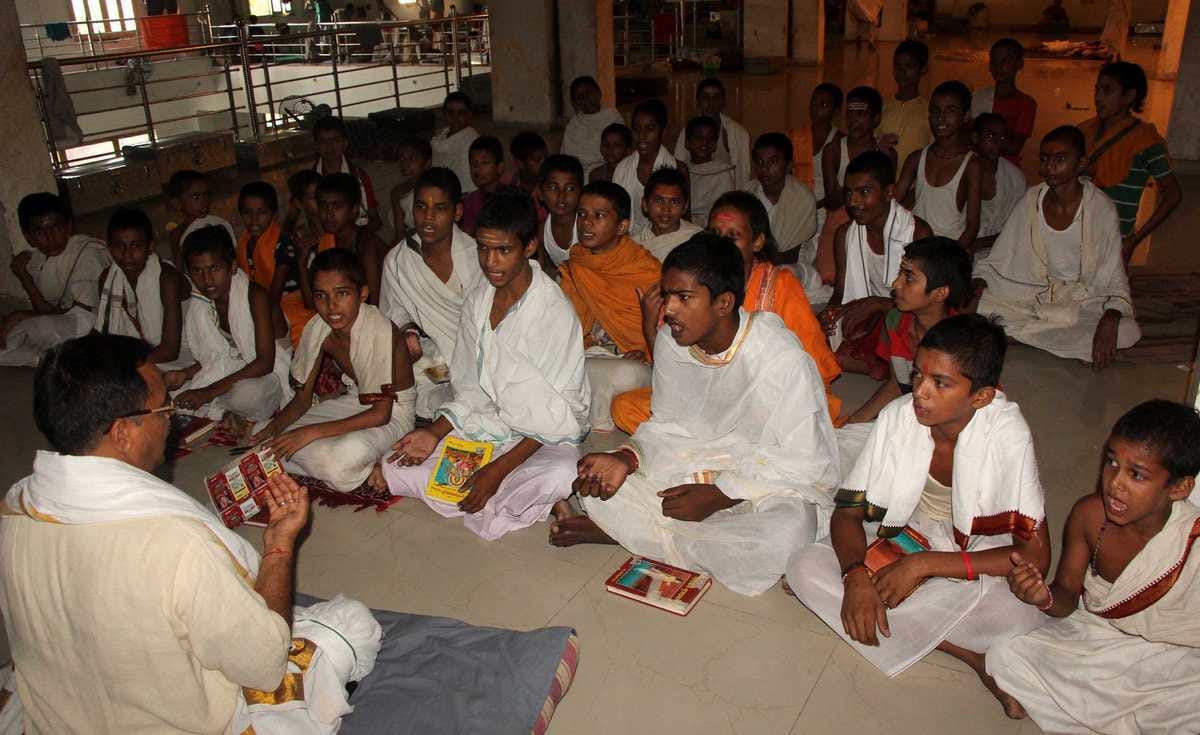 Teachers day special many thing schanged but not changed student relation