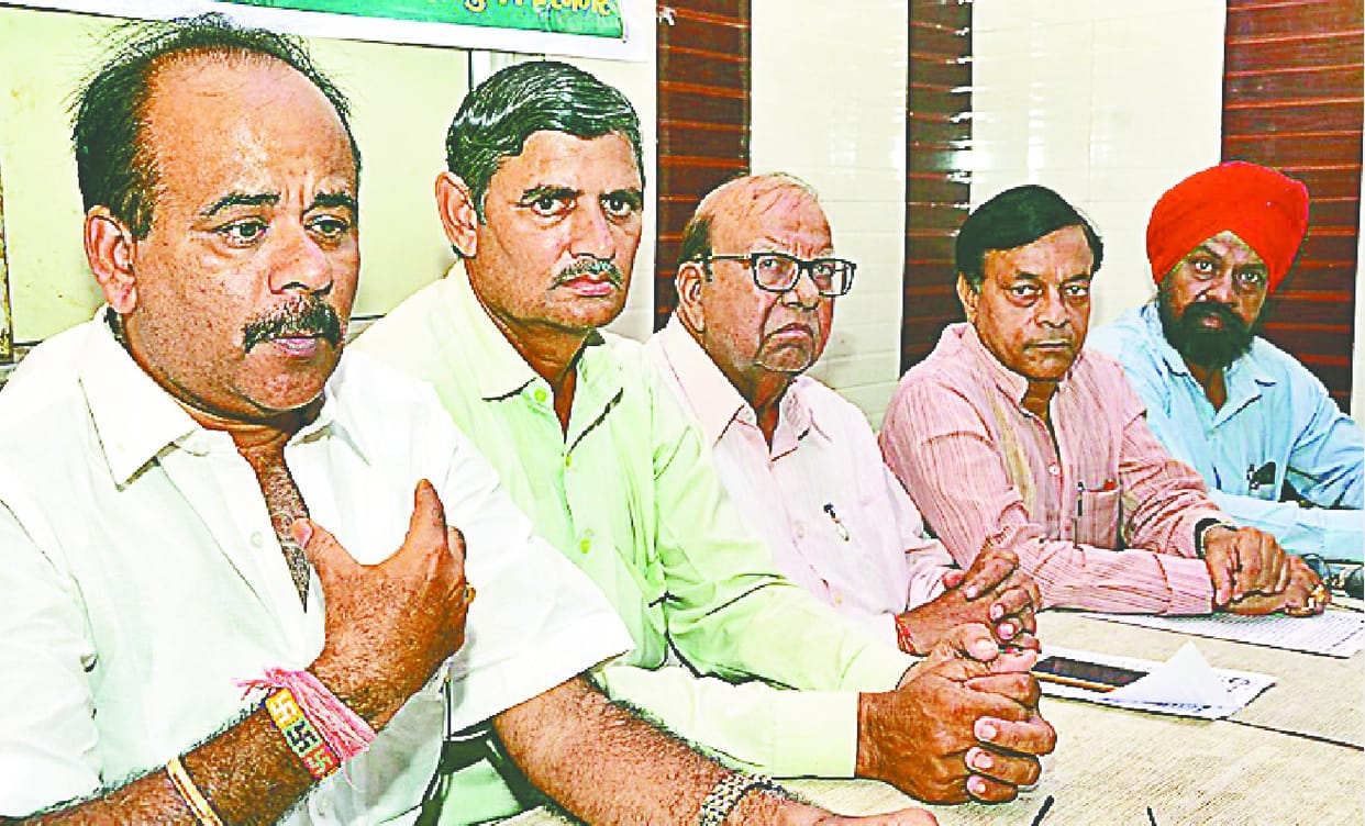 Sued against 34 ration distributors of the city