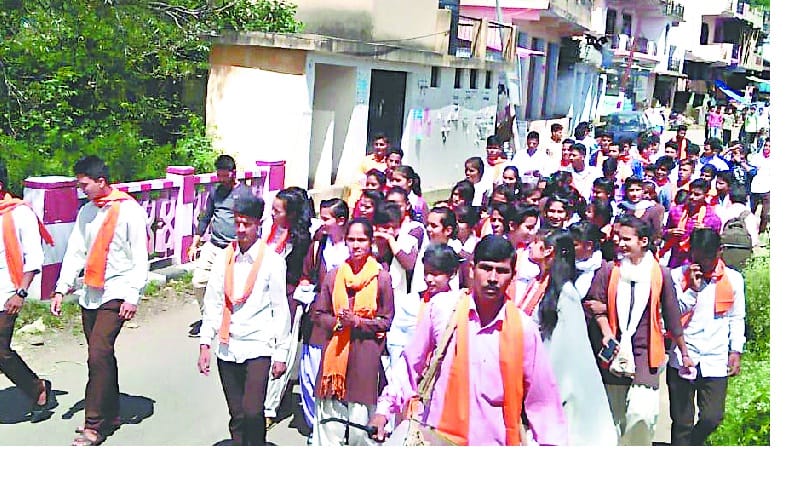 11 nominations for seven seats