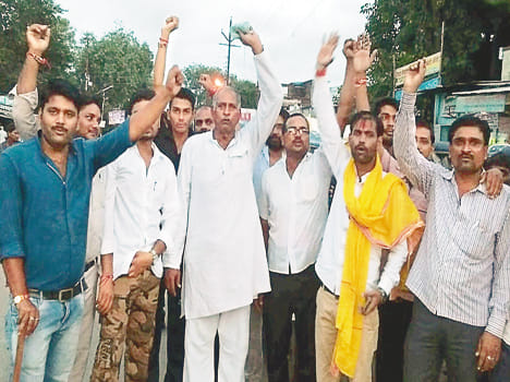 Jam in protest against SCST Act