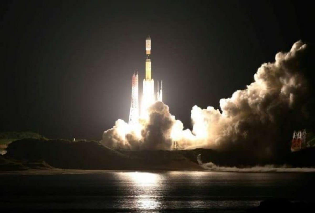 Japan develop a space elevator