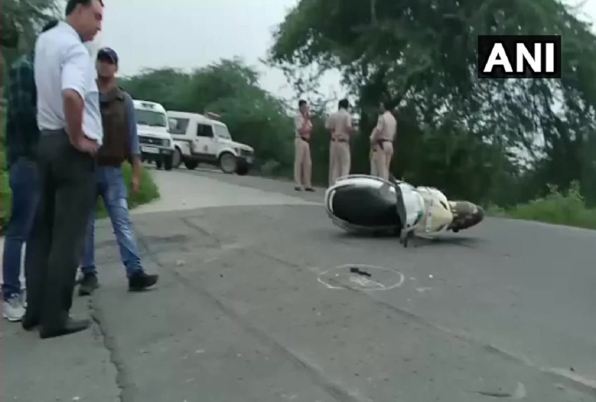 delhi dwarka expressway encounter between police and criminals 4 arrest