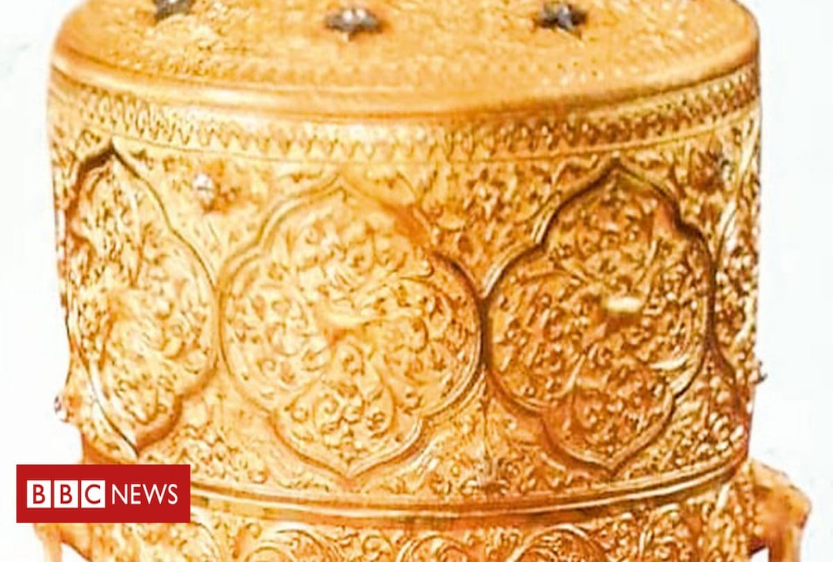 A lunch box and tea cup stolen after knowing the cost you will be shocked