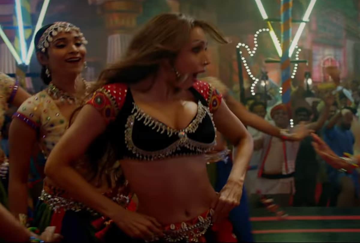 malaika arora dance number Hello Hello Sanya Malhotra starrer film Pataakha