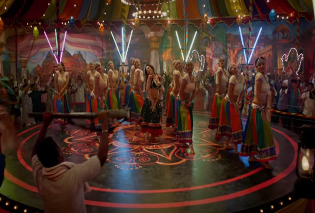 malaika arora dance number Hello Hello Sanya Malhotra starrer film Pataakha