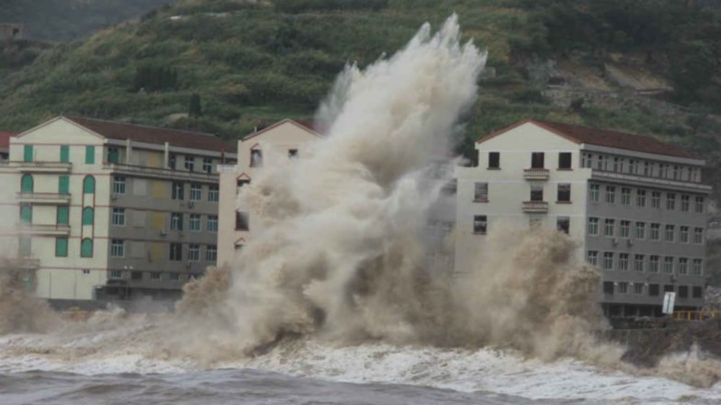 typhoon 'jebi' outbreak in Japan badly, disaster killed 9 people and wounded thousands