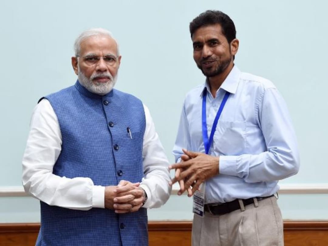 Teachers Day: School headmaster of Mewat reduced dropouts by girls gets PM Modi praise