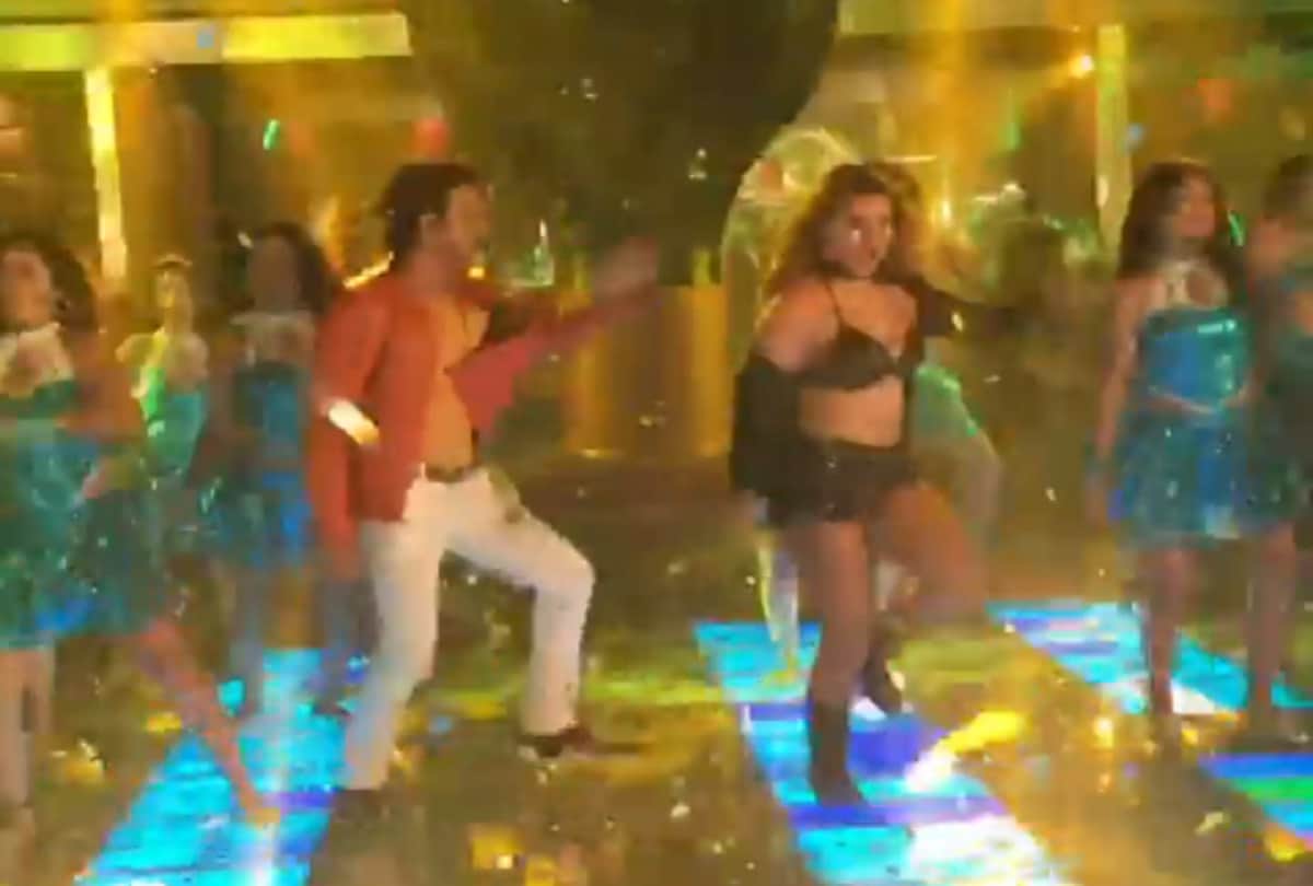 rakhi sawant dance on bhojpuri song with pawan singh