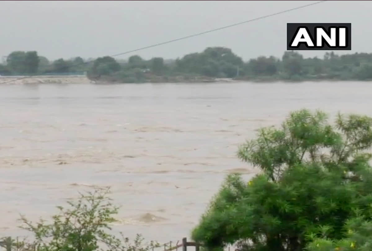 Flood like situation in Kanpur during rain