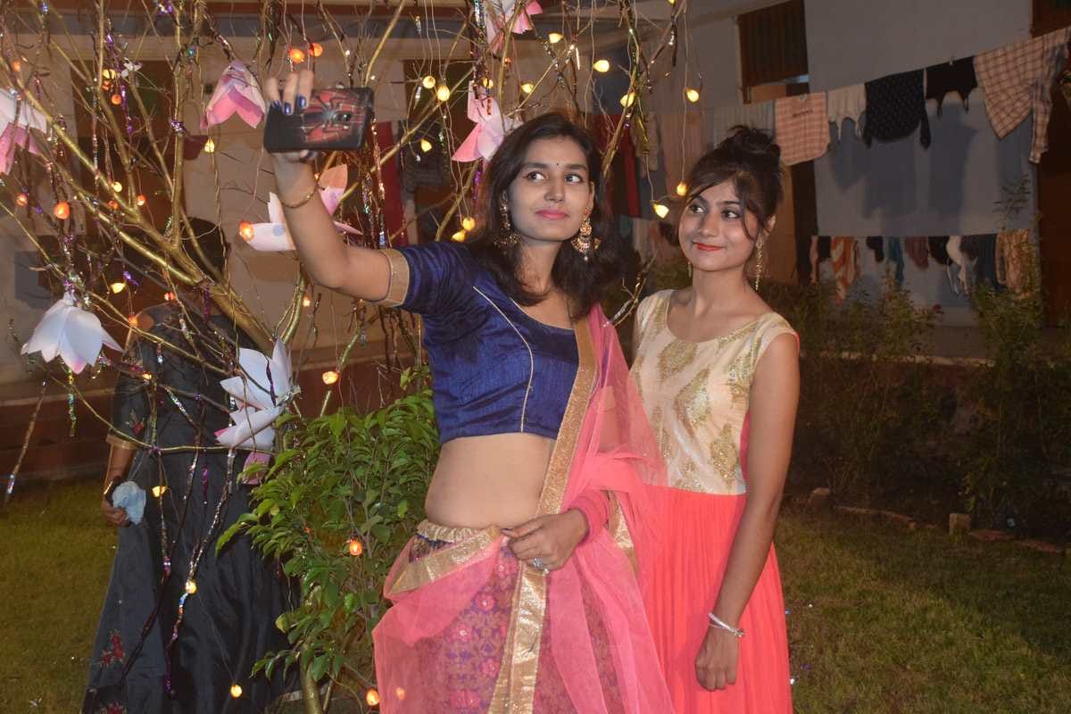 NOT selfie now people are crazy about belfie and felfie