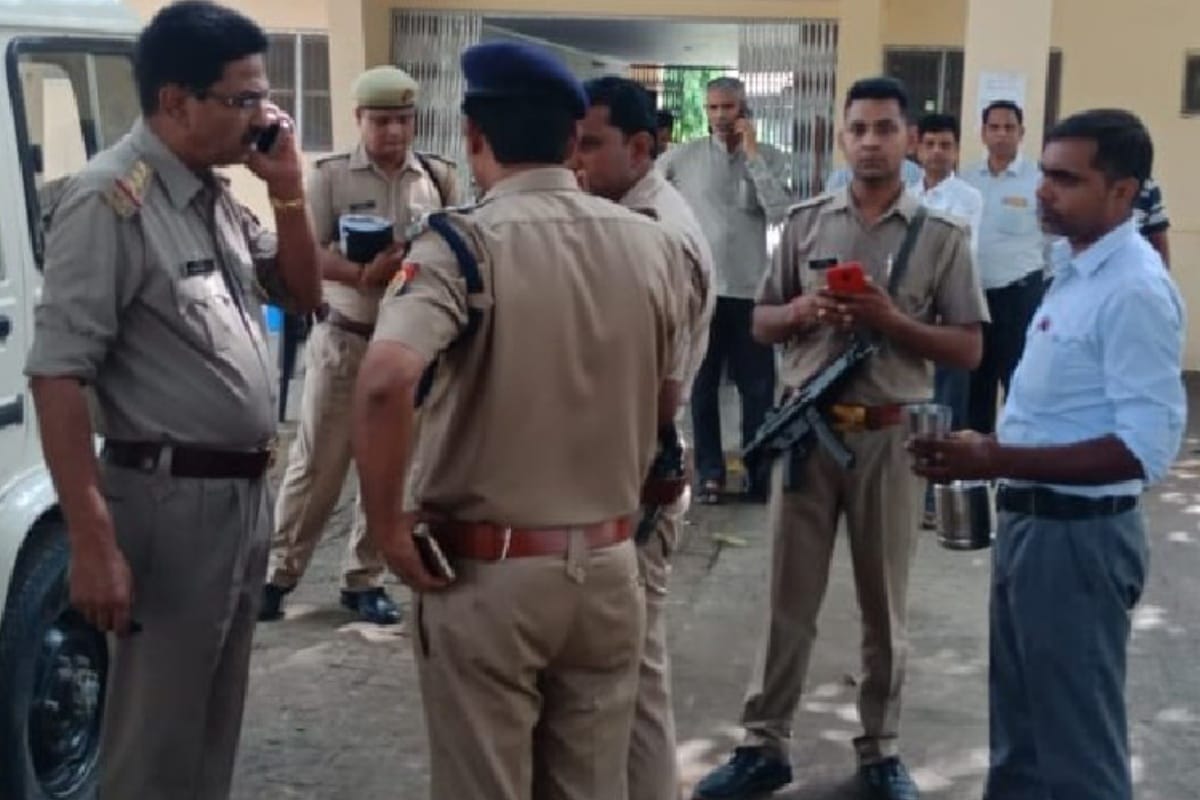 Student was murder in Shamli school, see photos