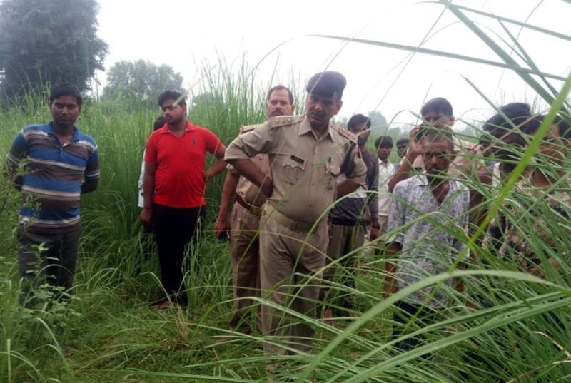 घंटों पड़ा रहा युवती का शव, सीमा विवाद में उलझी रही पुलिस