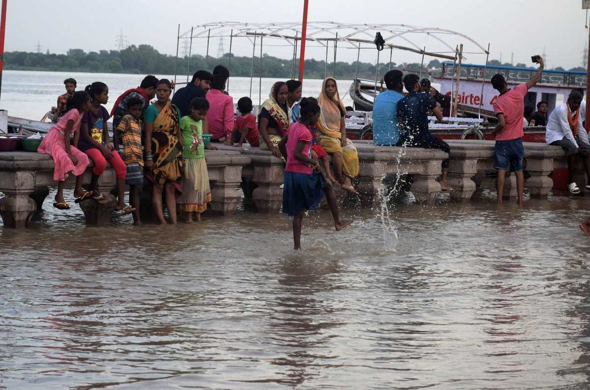 Ganga water level cross assi ghat people in fear