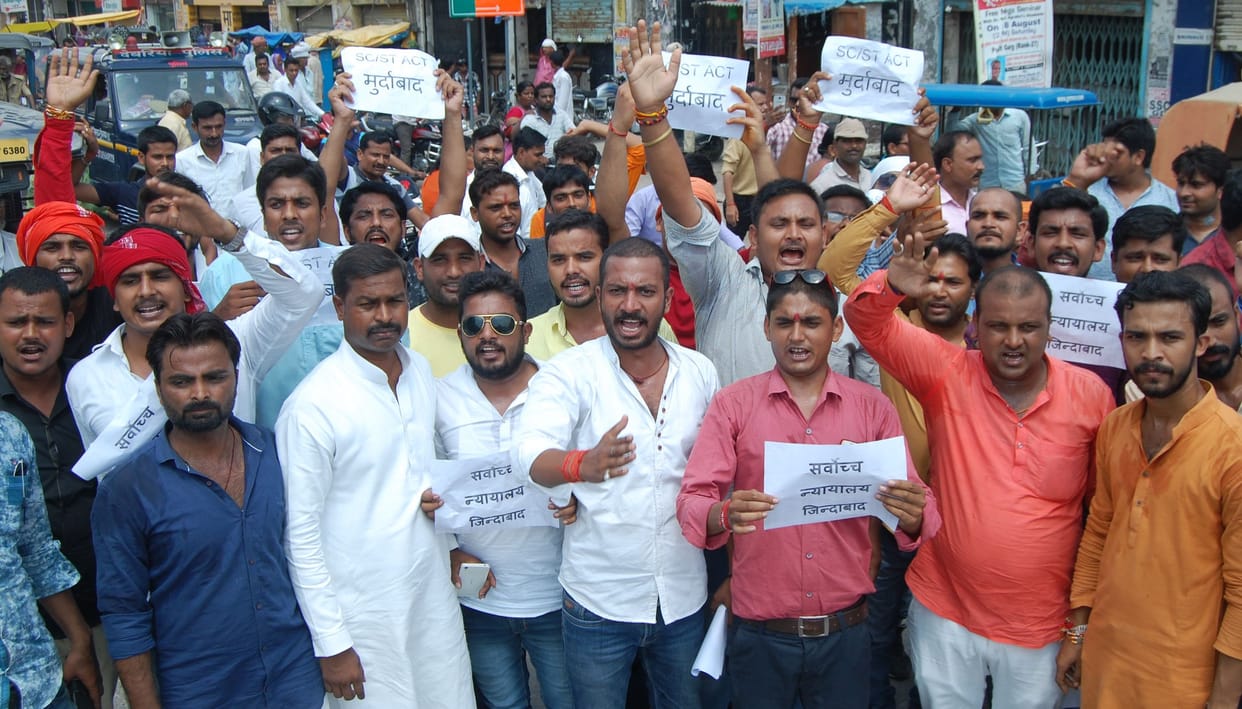 पकड़ी-देवरिया मार्ग को तीन घंटे तक रखा जाम