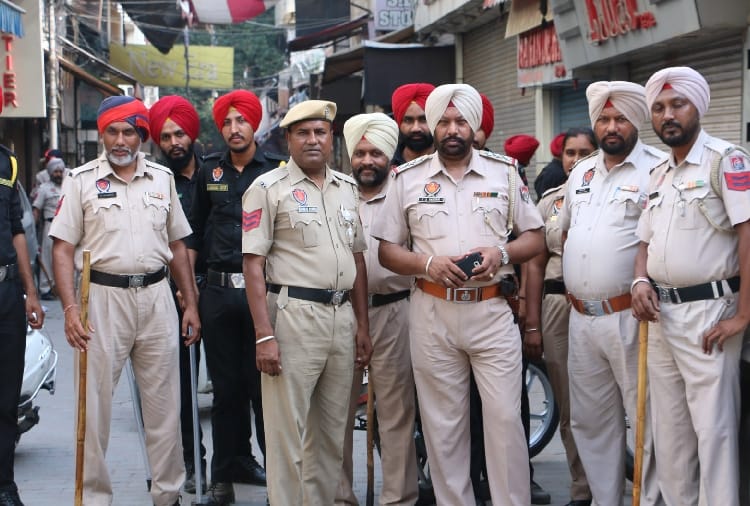 impact of Bharat band is also seen in Punjab
