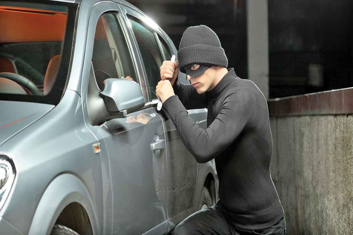 hacker can take control of your cars with OnStar