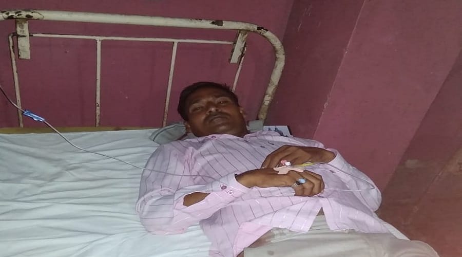 Attack on young man's house in Meerut, injured