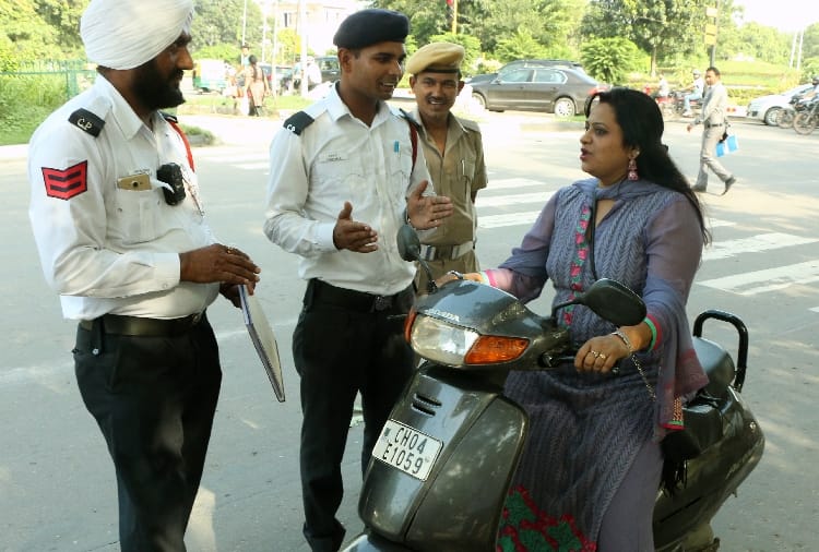 Women's cut invoice in chandigarh without Helmet