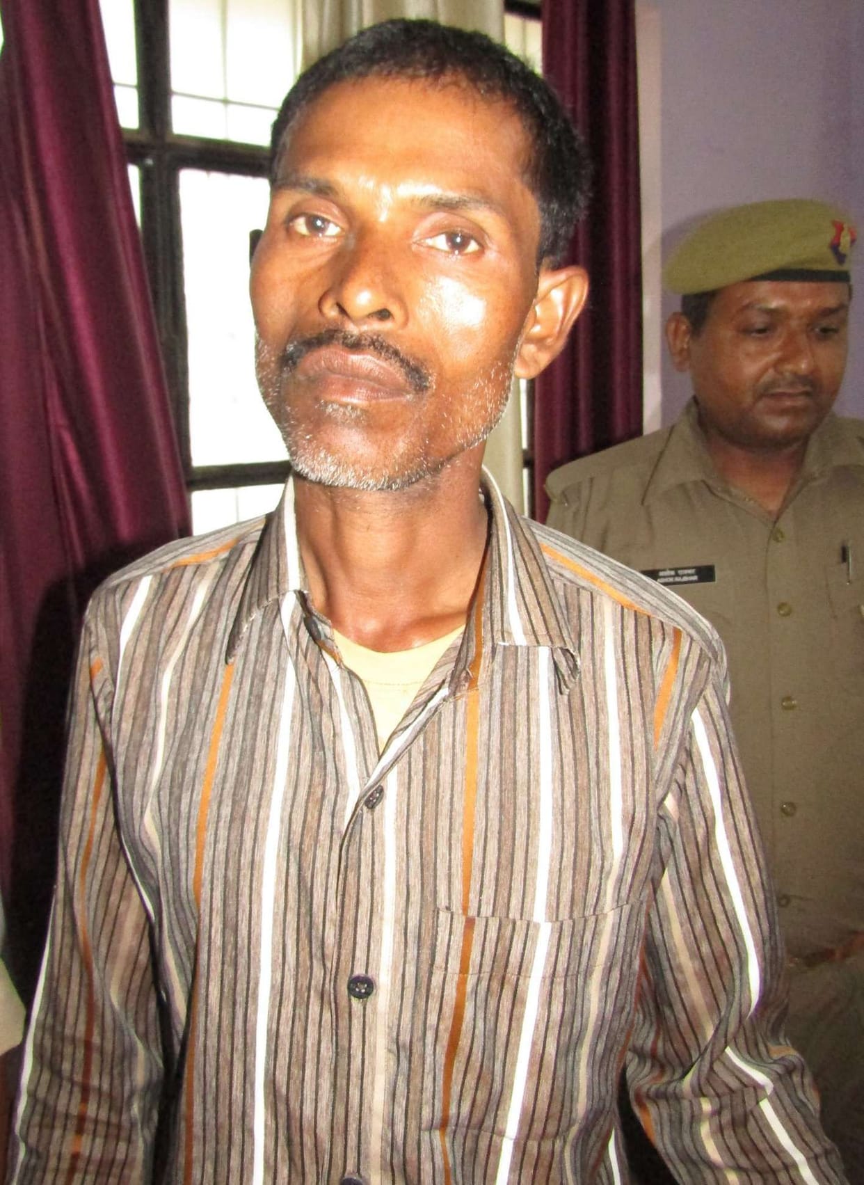 In the face of illegal relations, the wife was saddened by the throats