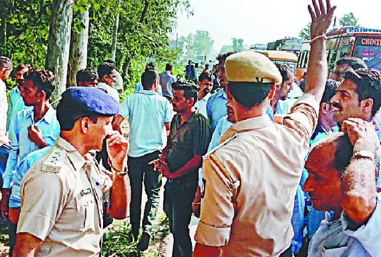 कामगार-ट्रक यूनियन में खूनी झड़प