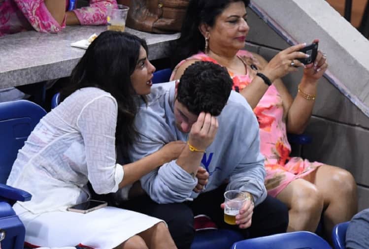 Priyanka Chopra and Nick Jonas get cozy during US Open Tournament