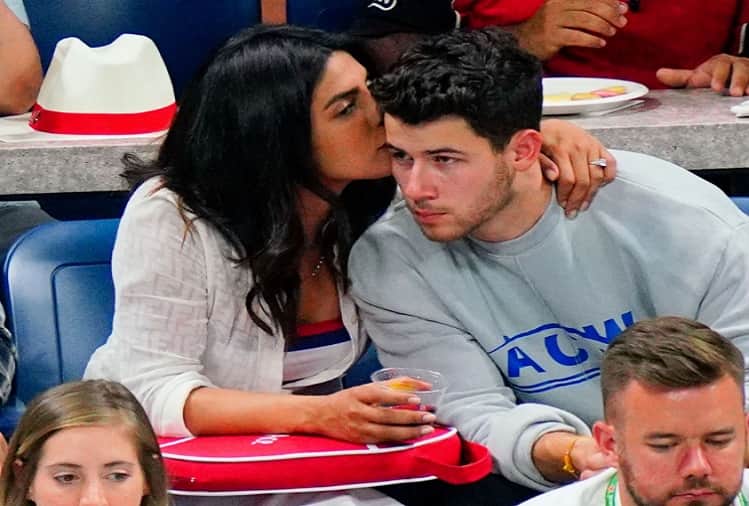 Priyanka Chopra and Nick Jonas get cozy during US Open Tournament