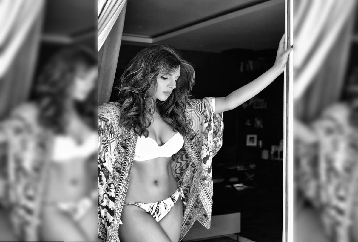 Shama Sikander again spreads hotness on the social media with her latest bikini pics