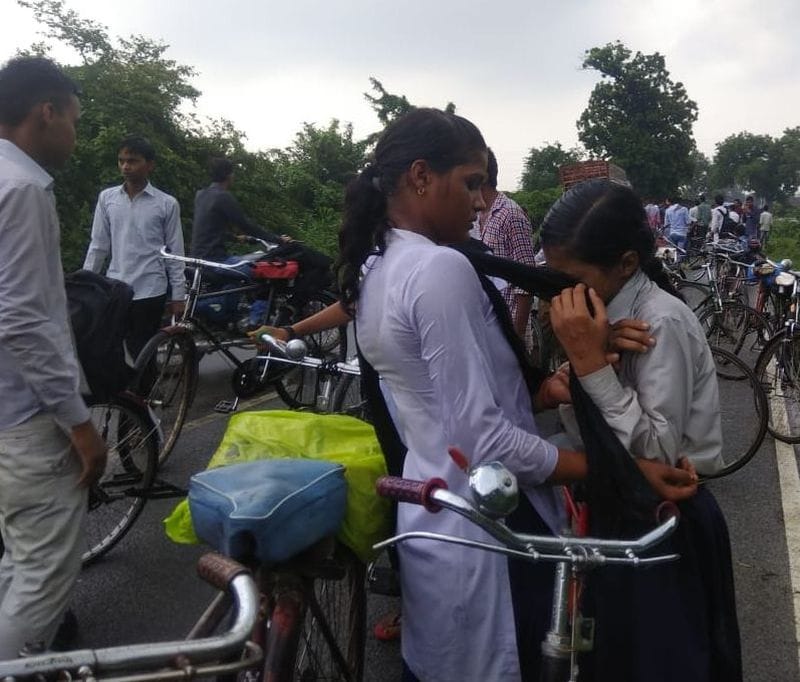 सड़क हादसों में शिक्षक व छात्रा की मौत