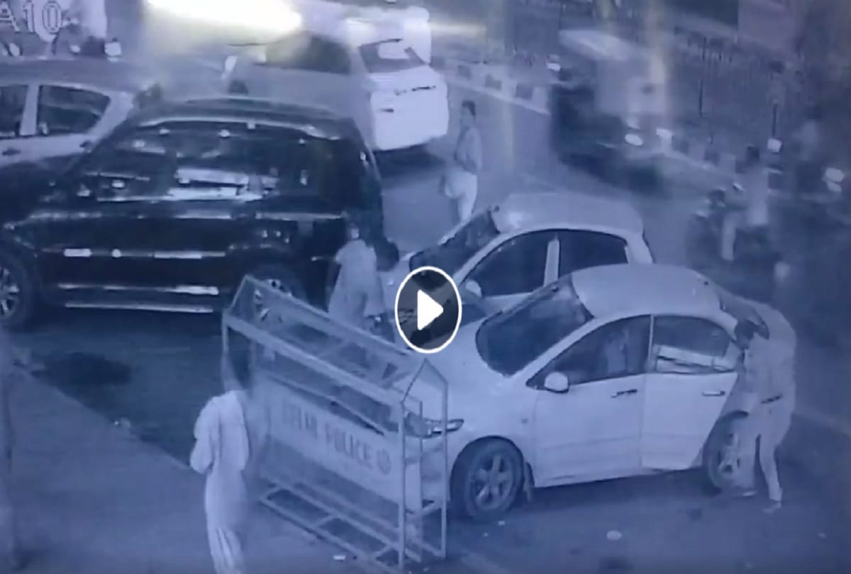 Video: thak thak gang targeted journalists, Two bags stolen from Honda City