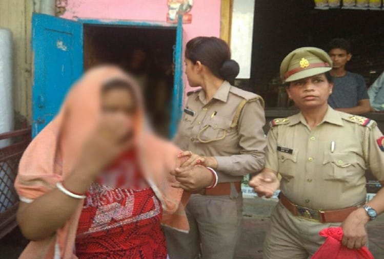 बेसबब:गांव की युवती को कोठे पर देख हैरान रह गया युवक, प्यार में देह व्यापार  के दलदल से निकाली प्रेमिका, दिल छूं लेंगी ये कहानियां - Heart Touching ...