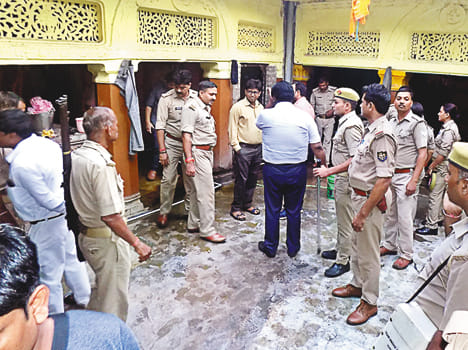 90 liters of raw liquor recovered, 11 arrested