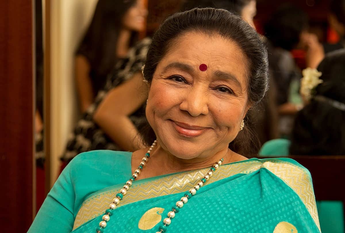 Asha Bhosle Dances on Hritik Roshan's 'Ek Pal ka Jeena', See Viral Video
