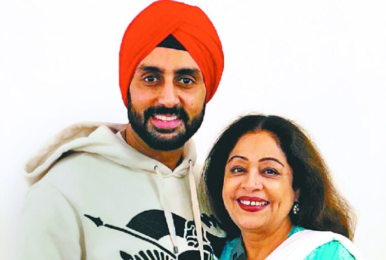 Chandigarh, Bollywood Actor Abhishek Bachchan with Taapsee Pannu for Manmarziyaan