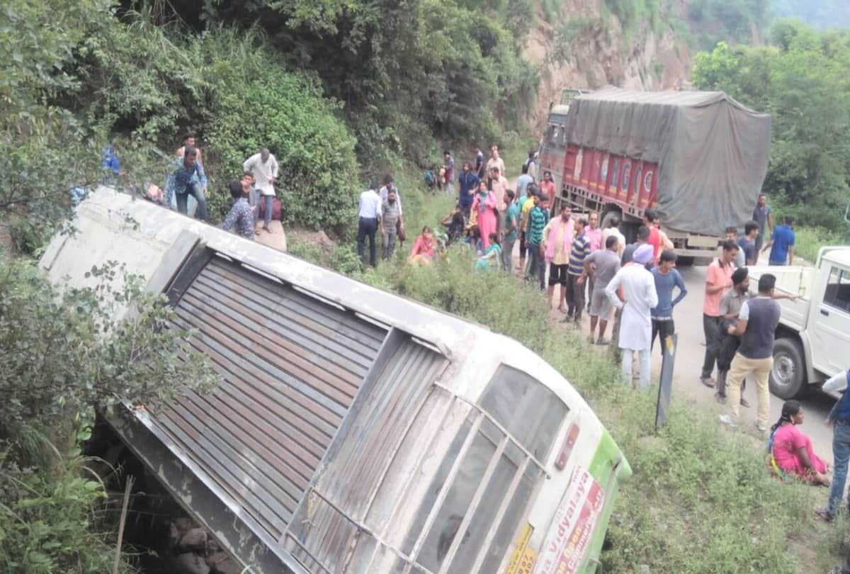 punjab roadways bus fell into trench after break fail at bilaspur