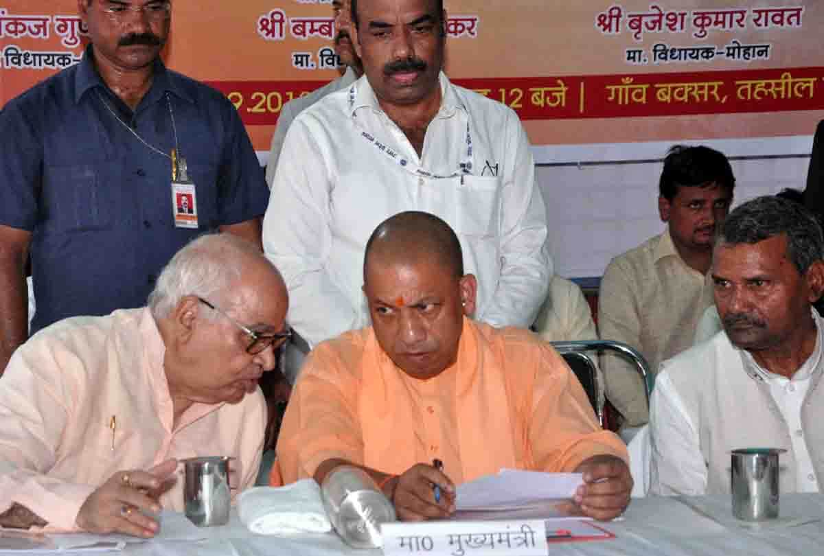 Chief Minister Yogi visits flood affected areas in Unnao district