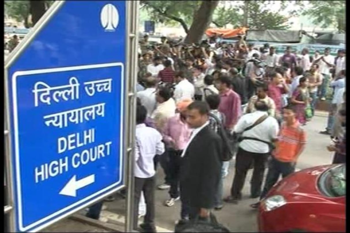 history today: bomb blast in delhi high court,invention of T.V took place