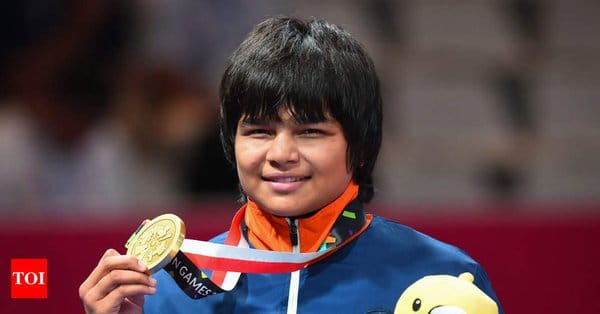 Asian games bronze medalist divya kakran participate in wrestling championship at varanasi