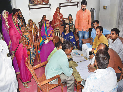 maadhauganj blaak pramukh ke viruddh avishvaas prastaav