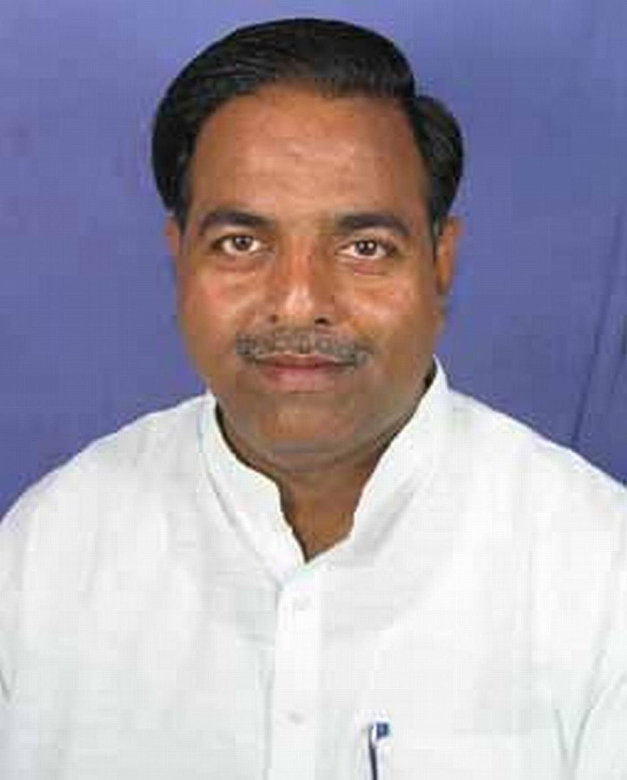 क्षत्रिय कल्याण परिषद के प्रदेश अध्यक्ष और भाजपा जिलाध्यक्ष के खिलाफ वारंट जारी